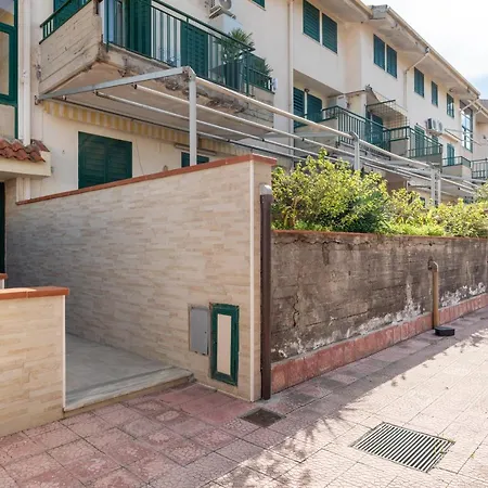 Apartment La Casa Di Tobia & Little Paradise
