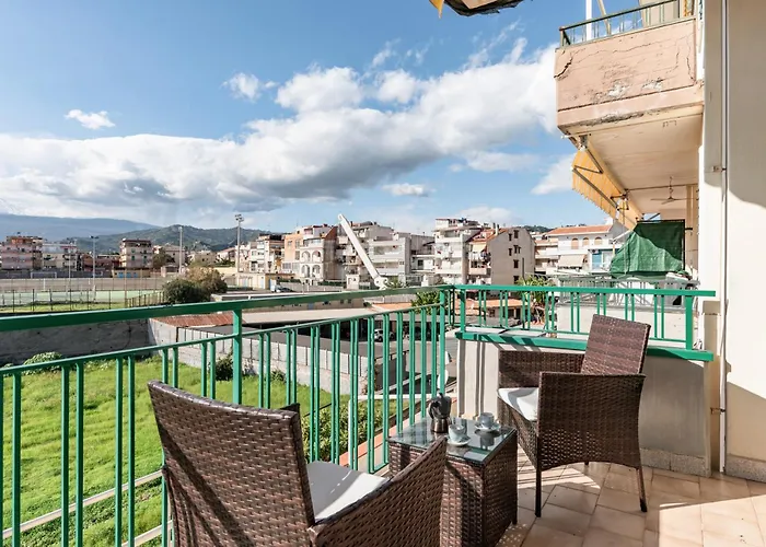 Apartment Guesthost - La Casa Di Tobia & Little Paradise