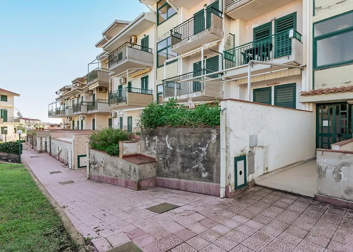 Guesthost - La Casa Di Tobia & Little Paradise