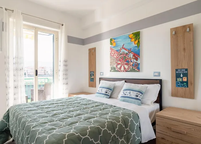 Apartment Guesthost - La Casa Di Tobia & Little Paradise