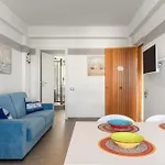 La Casa Di Tobia Flat Near The Sea Appartamento *