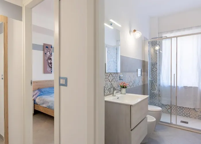 Guesthost - La Casa Di Tobia & Little Paradise * Giardini-Naxos