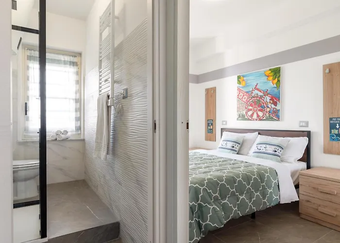 Guesthost - La Casa Di Tobia & Little Paradise *